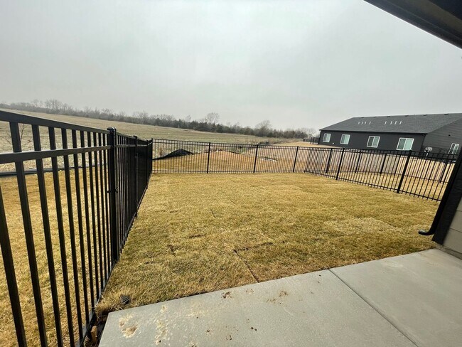 Building Photo - 9369/71 Wassall