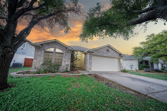 Building Photo - 3803 Top Rock Ln