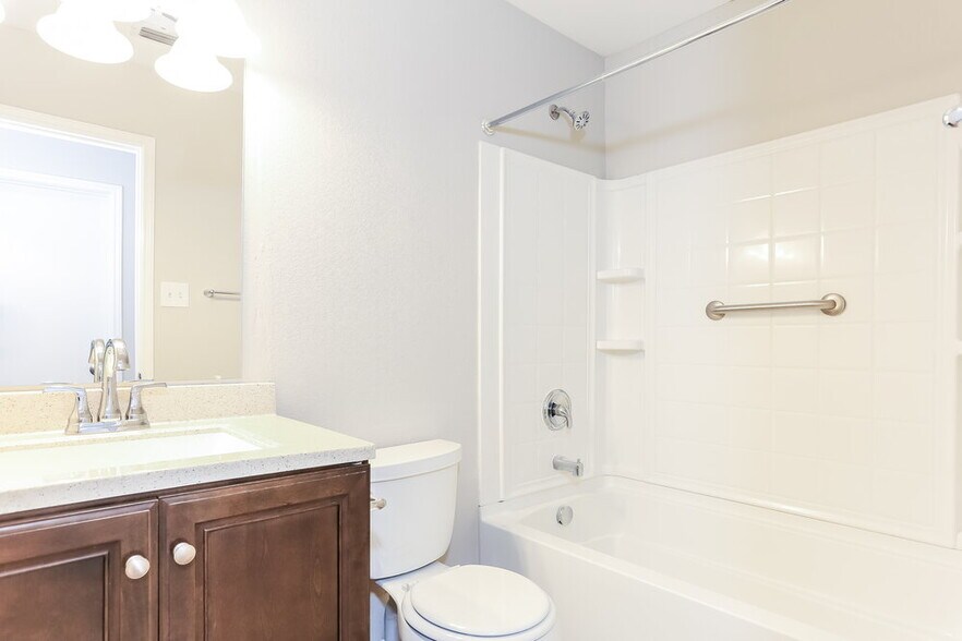 Building Photo - 8126 Stowe Springs Ln
