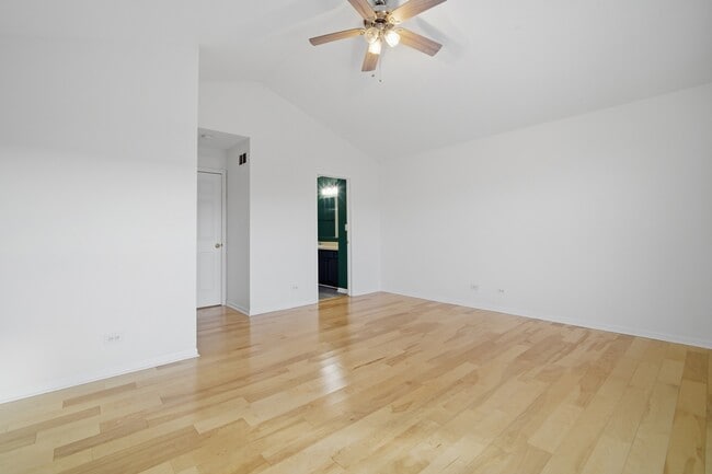 Building Photo - 1929 Golden Gate Ln