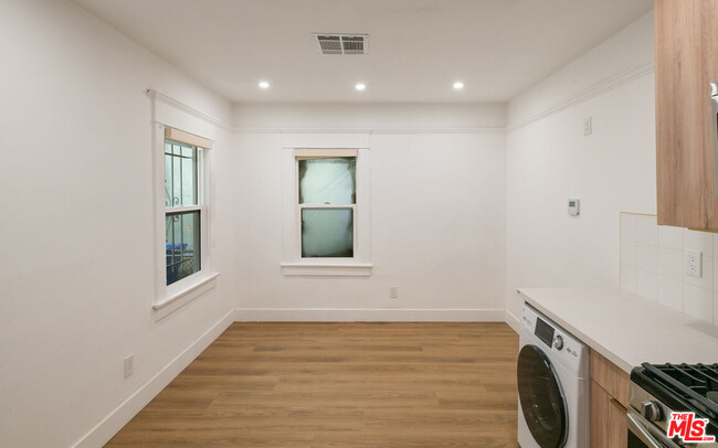 Building Photo - 5729 Carlton Way