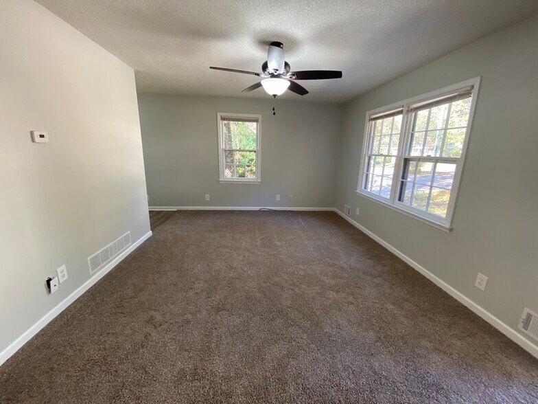 Building Photo - 195 N Etowah Dr