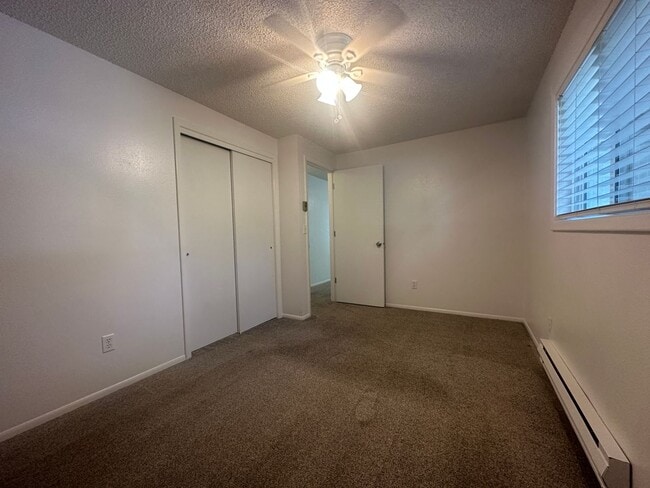 Building Photo - 2bed, 1bath, 800 Sq.ft. apartment - Nampa ...