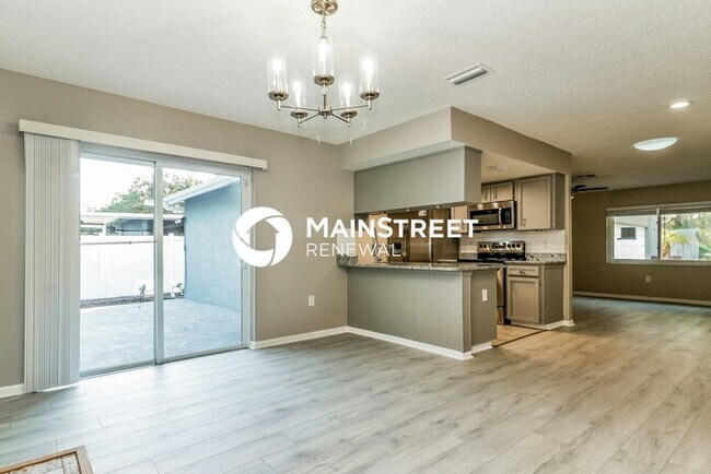 Building Photo - 4 Bedroom Pet-Friendly Home in Clearwater, FL with Main Street Renewal