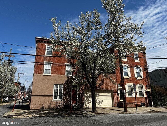 Building Photo - 1037 Shackamaxon St