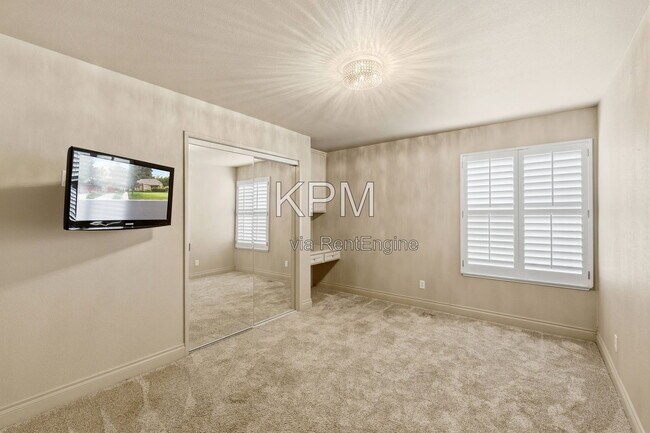 Building Photo - 3342 Cove Cir