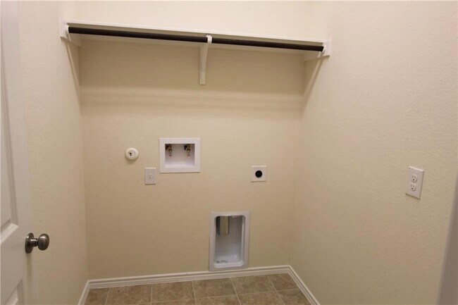 Building Photo - 1000 Wolcott Dr