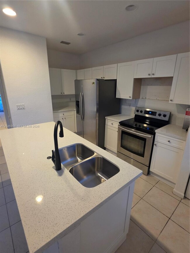 Building Photo - 2532 SW 85th Terrace