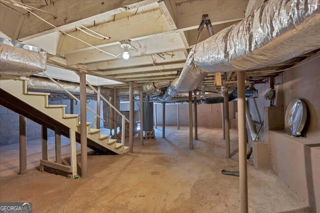 Building Photo - 2142 Cloverdale Dr SE