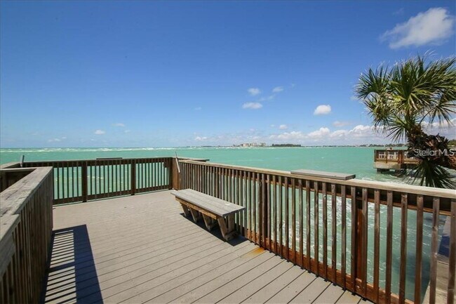Building Photo - TURNKEY FURNISHED WATERFRONT RENTAL – Live the Island Life on Siesta Key