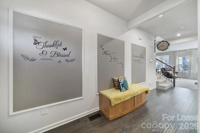 Building Photo - 6710 Carradale Way
