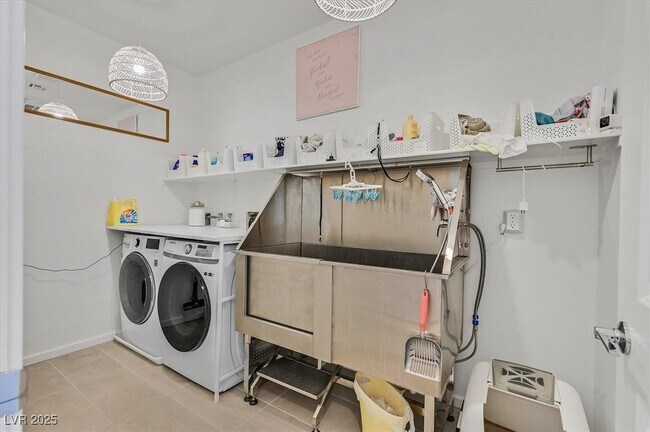 Building Photo - 10112 Pleasant Knoll Ave