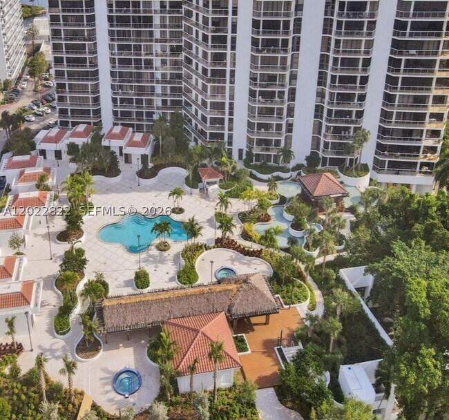 Building Photo - 20281 E Country Club Dr
