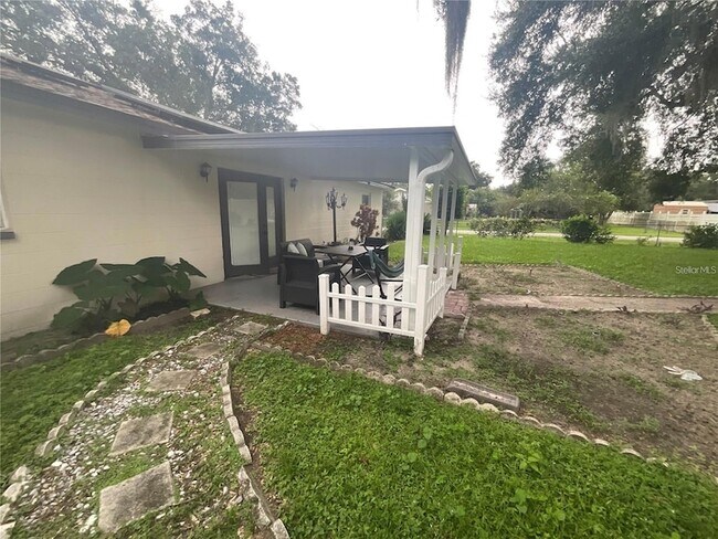 Building Photo - 3424 Willow Wisp Dr S