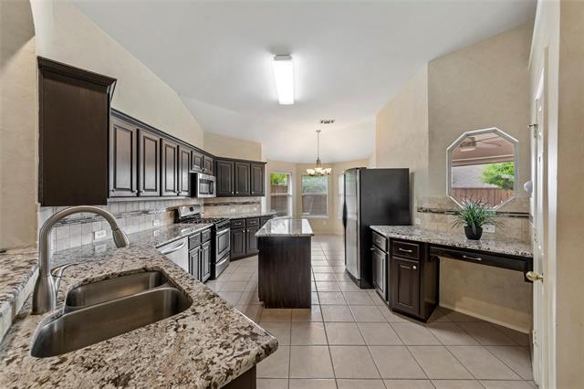 Building Photo - 10616 Red Cedar Dr