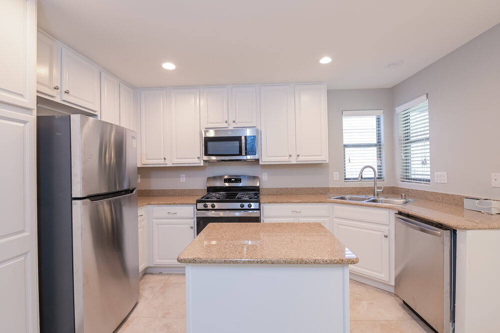 Building Photo - 613 Bright Valley Pl