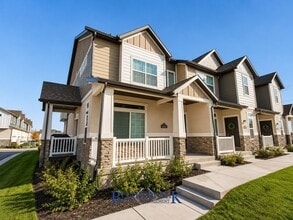 Building Photo - 5623 Coastal Ridge Ln