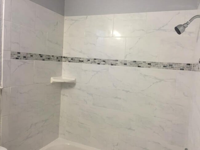 Building Photo - 1411 5th Ave