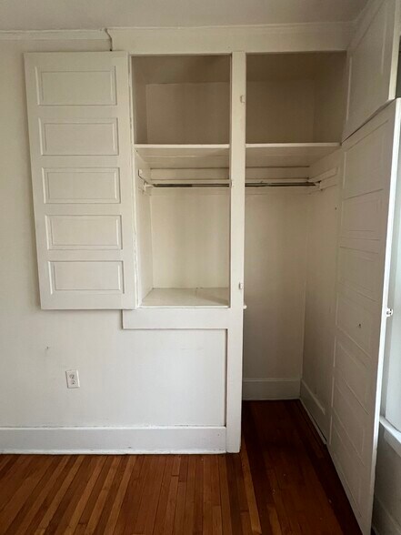 Building Photo - 1945 W Bethune St