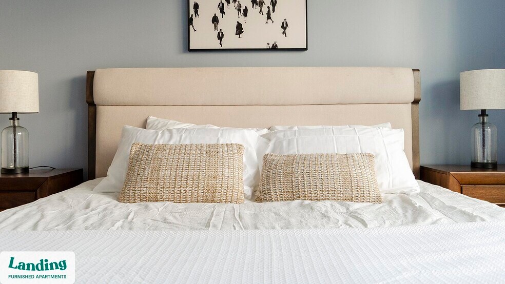 Building Photo - 650 N Main St