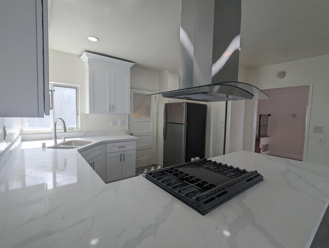 Building Photo - 3566 66th Ave