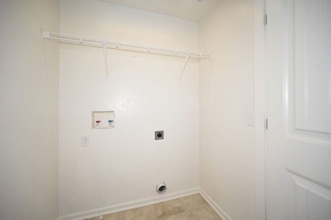 Building Photo - Cute 3-bedroom, 2 bath home with 1 car gar...