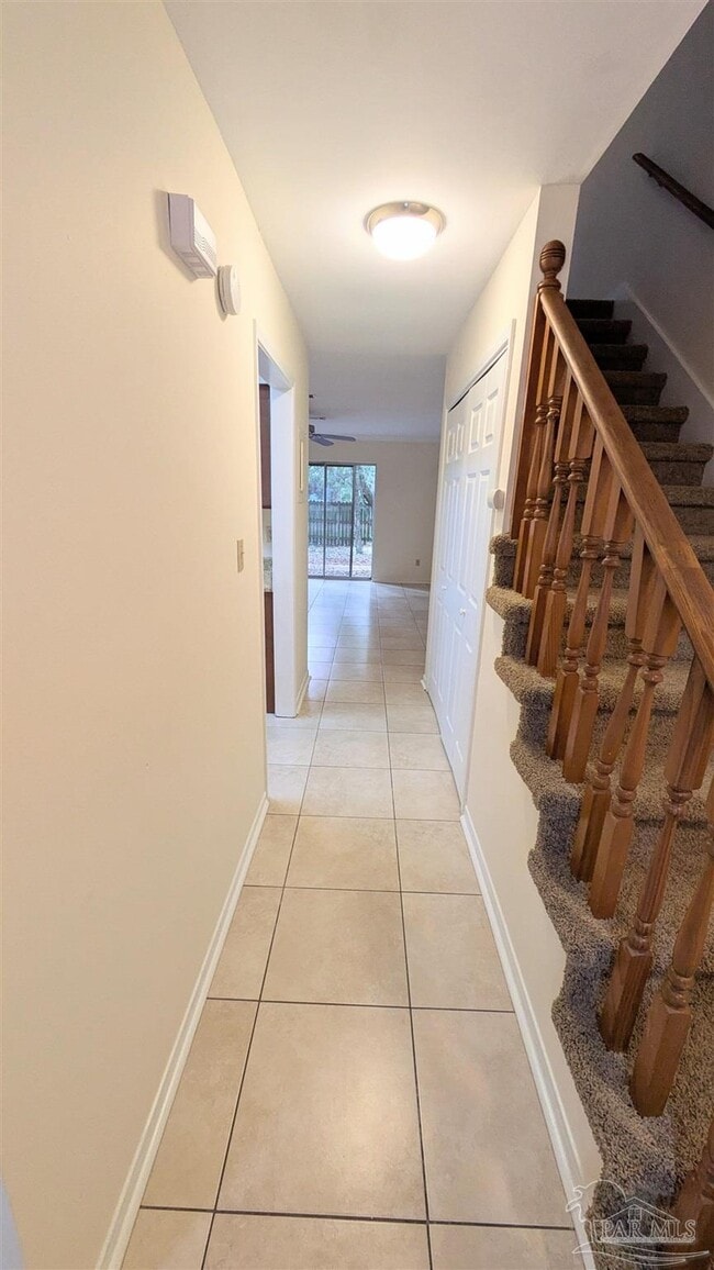 Building Photo - 3041 Belle Meade Dr