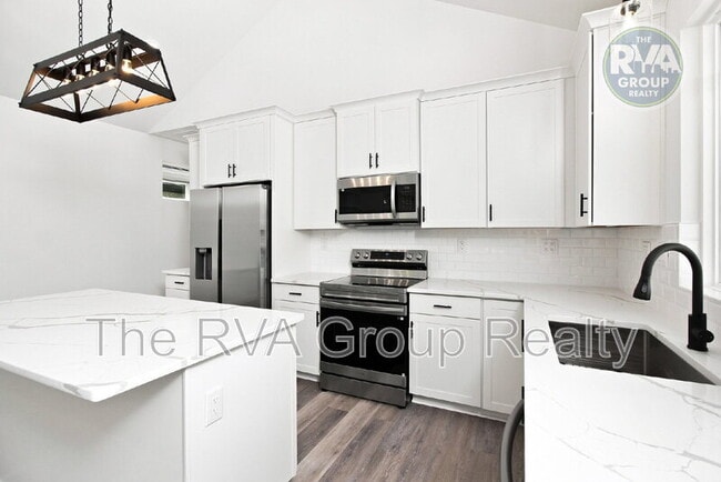 Building Photo - 1609 Rogers St