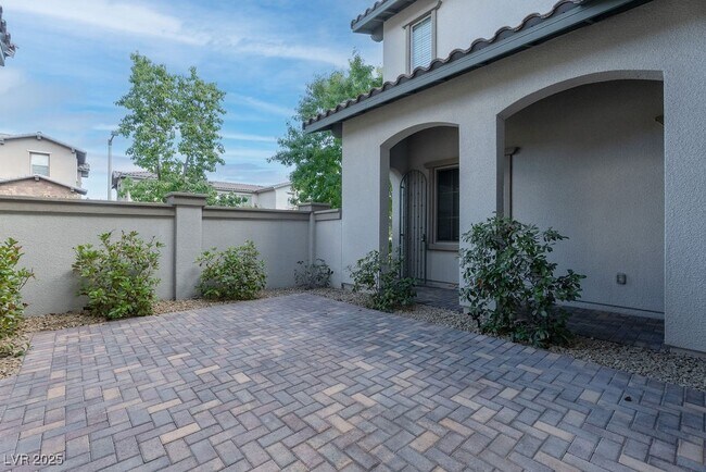 Building Photo - 367 Pollino Peaks St