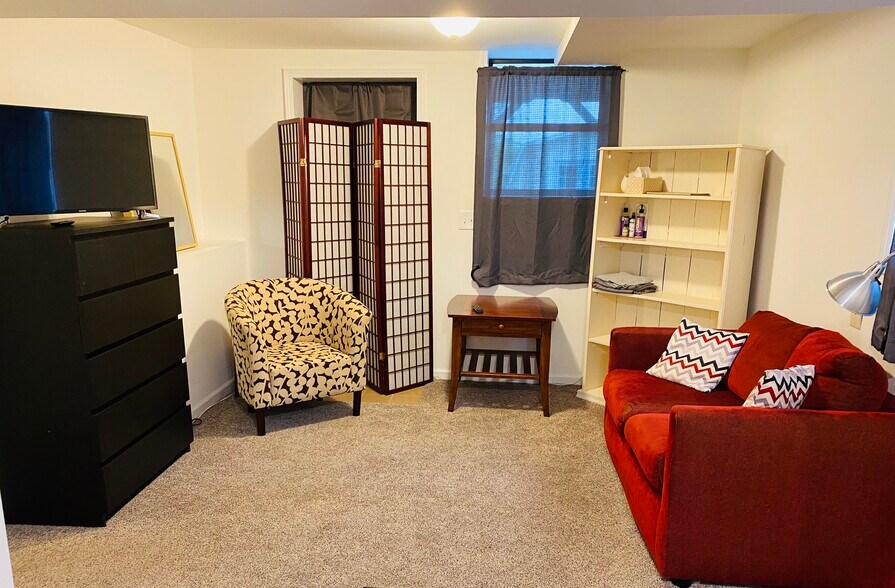 Spacious bedroom with a full dresser and closet space - 806 Potter Ln