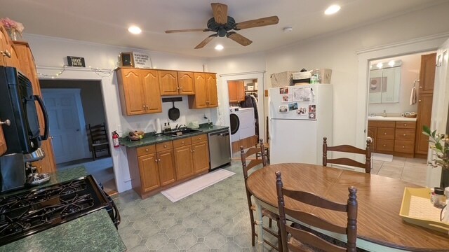 Building Photo - 13 Home St