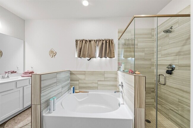 Building Photo - 9977 Tammy Ln