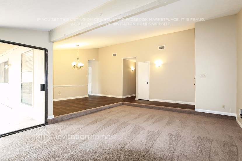 Building Photo - 3827 Cypressdale Dr