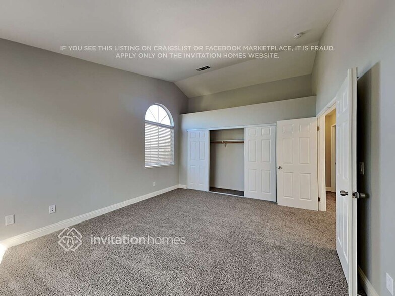 Building Photo - 370 Hibiscus Ln