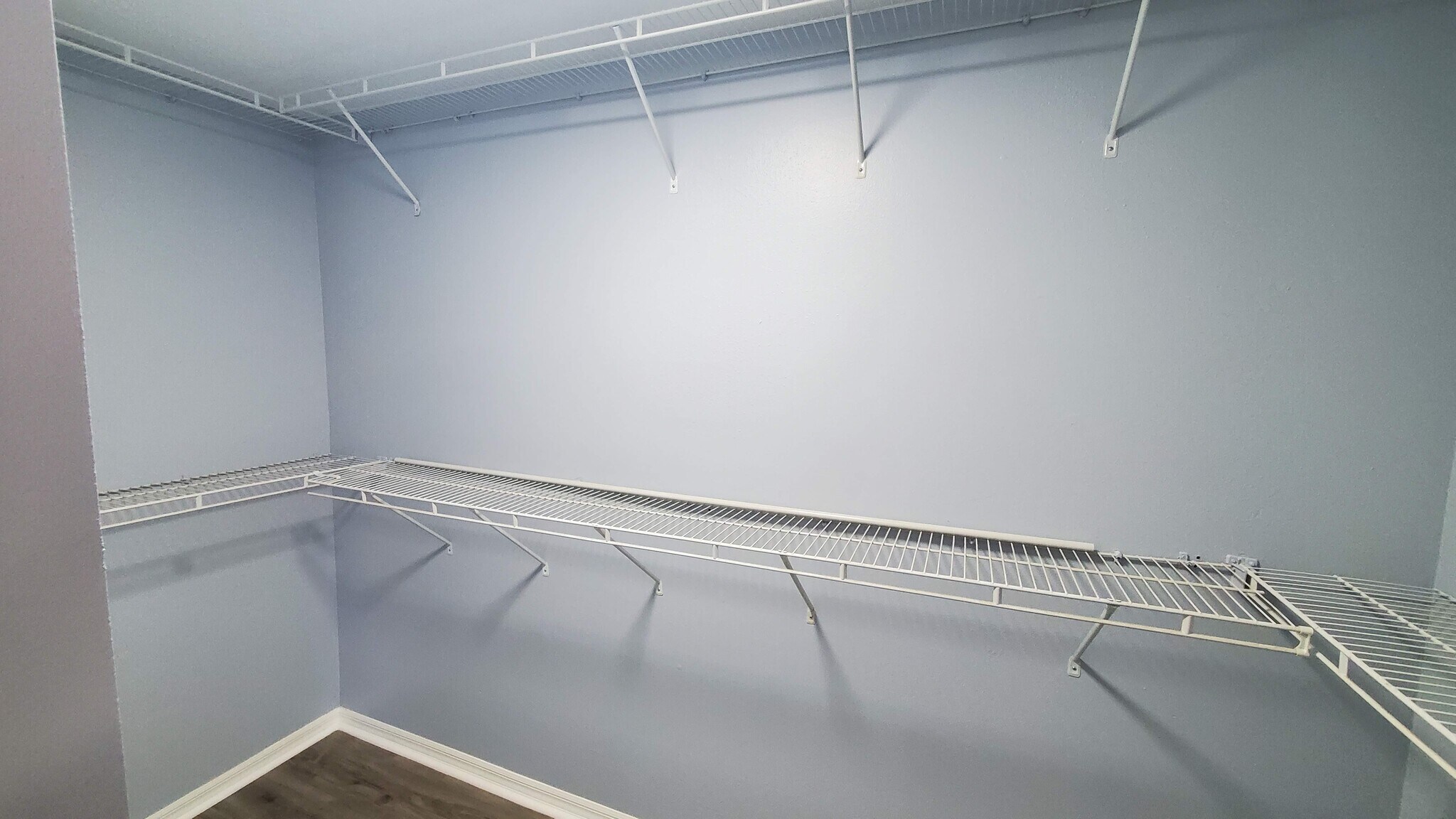 Building Photo - 8007 Sutton Terrace Ln