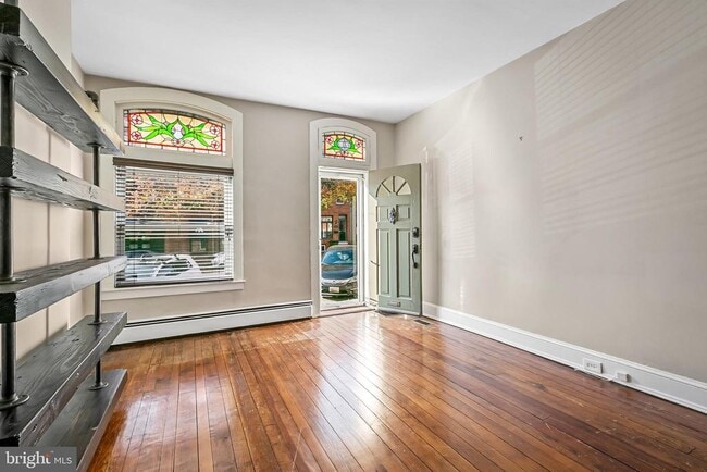 Building Photo - 719 S Montford Ave