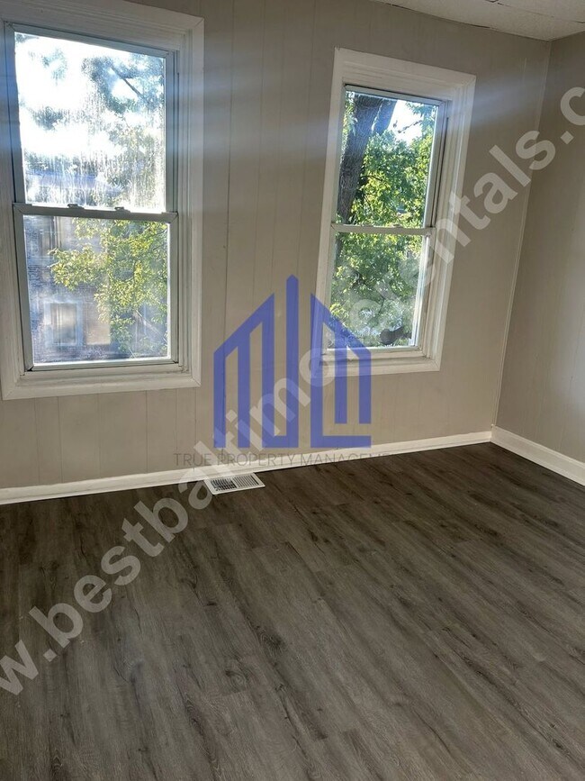 Building Photo - Coming Soon!!!!!! Spacious 3 Bedroom in We...