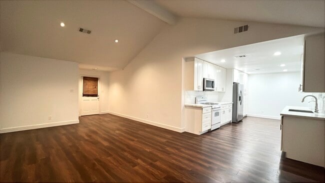 Building Photo - 11126 Hanning Ln