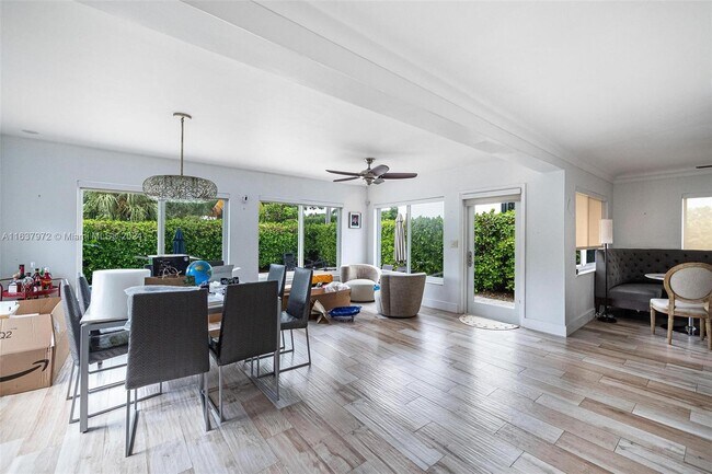 Building Photo - 1250 95th St