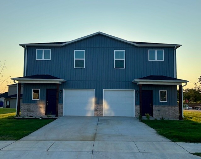 Primary Photo - 3402 Adoration St