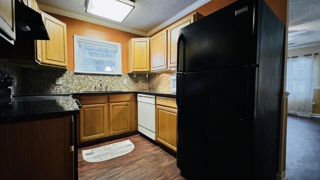 Building Photo - 1410 W Avondale Dr