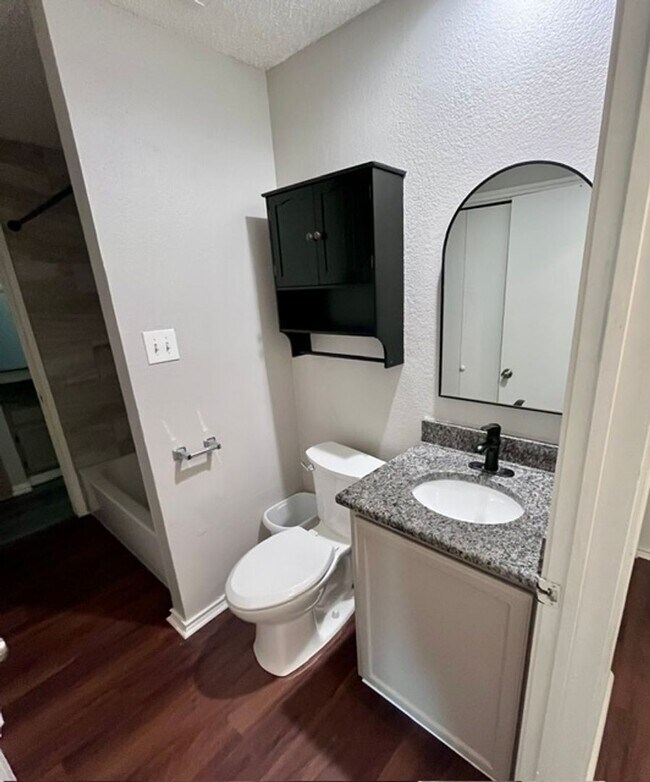 Building Photo - Cute 1 story duplex in Euless in CGISD