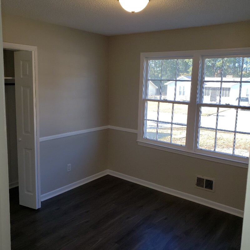 Building Photo - 119 Meadow Wood Dr