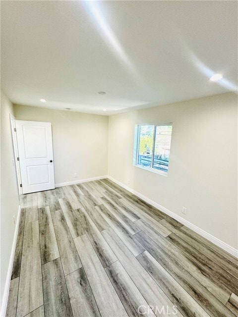 Building Photo - 9318 Encino Ave