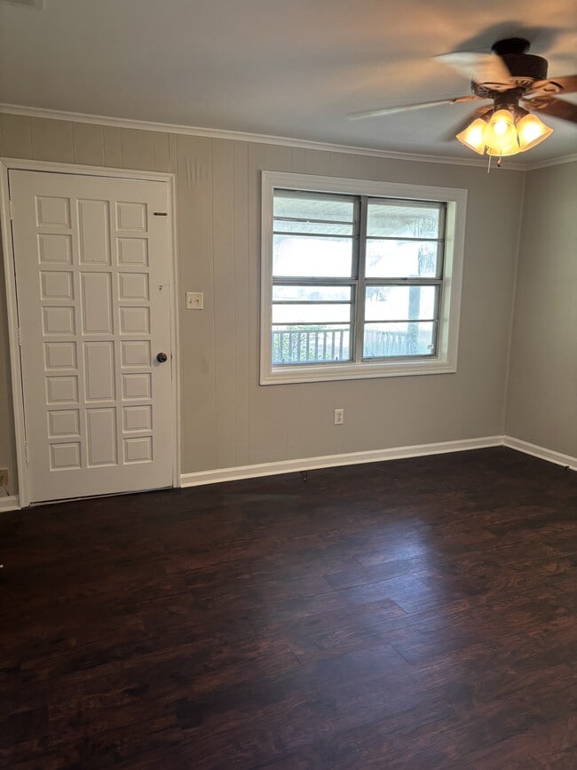 Building Photo - 141 Fannie Dr