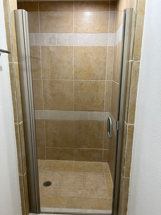 Building Photo - Beautiful 3 bedroom 2 bath house in Eugene!