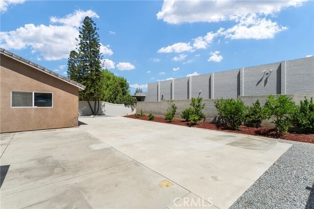 Building Photo - 1763 Naples Ave