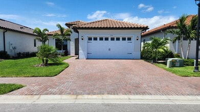 Building Photo - 1910 5th St E