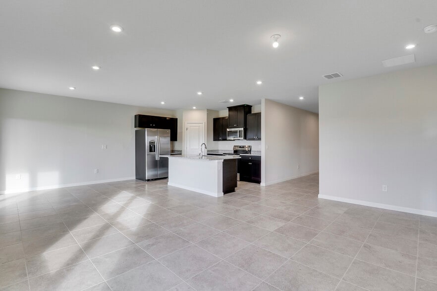 Building Photo - 15404 SW American St