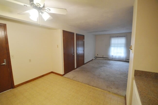 Building Photo - Holden: 2 Bed 1 Bath, Heat & Hot Water Inc...